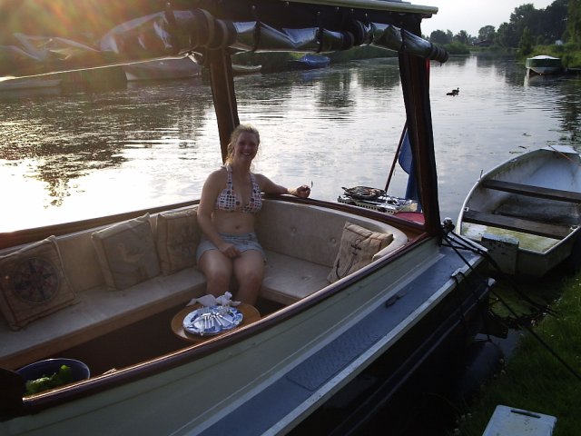 Gamba's bakken ergens op de Vecht..jpg